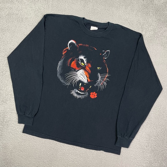 American Vintage Other - Vintage y2k tiger animal T-shirt‎